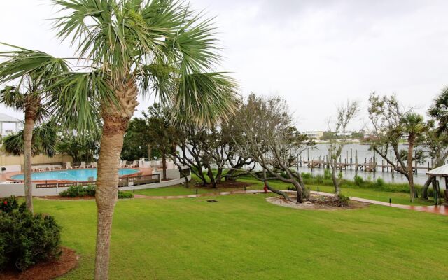 Shipwatch Riverside E204