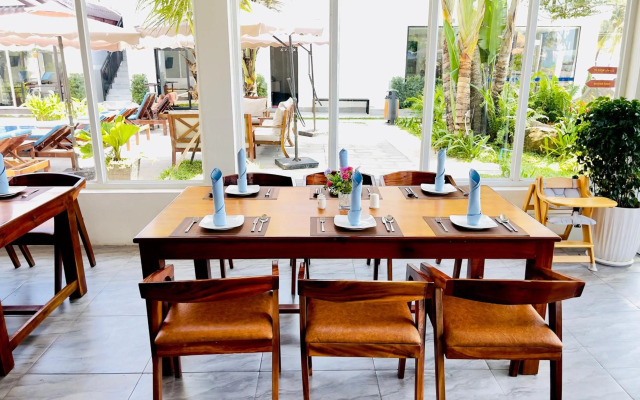 Sea Breeze Resort