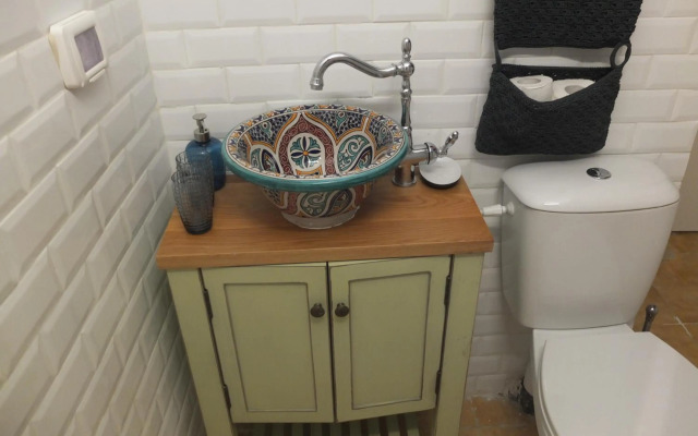 Central old stone Jerusalem apartment