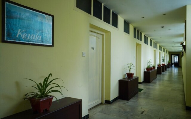 OYO 10637 Hotel Chandana Residency