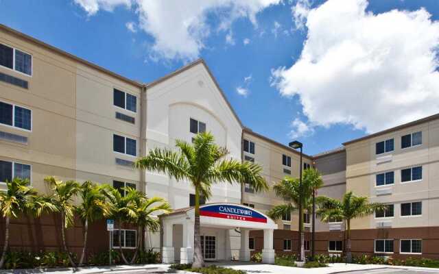 Candlewood Suites Fort Myers Sanibel Gateway, an IHG Hotel