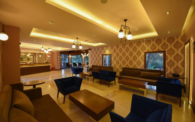 Hotel Pine Valley