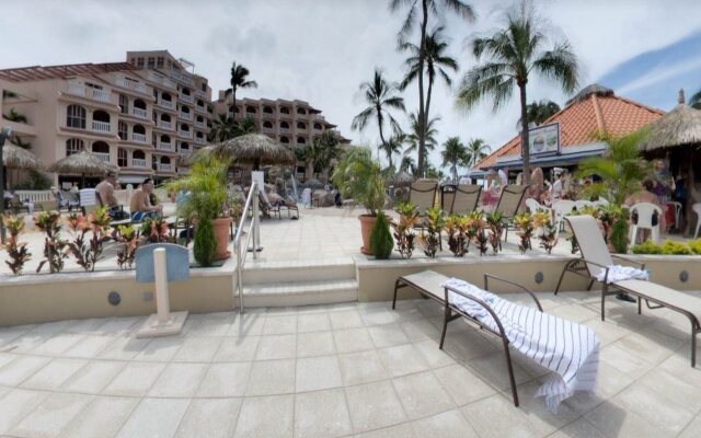 Playa Linda Beach Resort