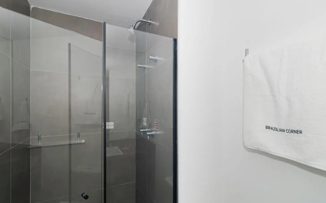 Duplex com piscina e academia