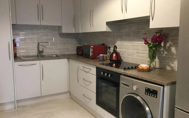 Rose Alley Apartment