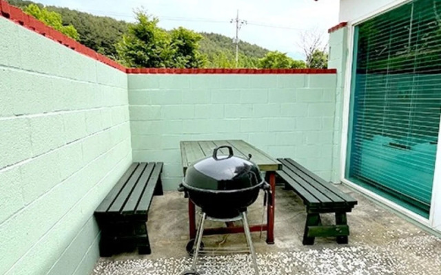 Yangyang Badaae Geolinbeol Pension