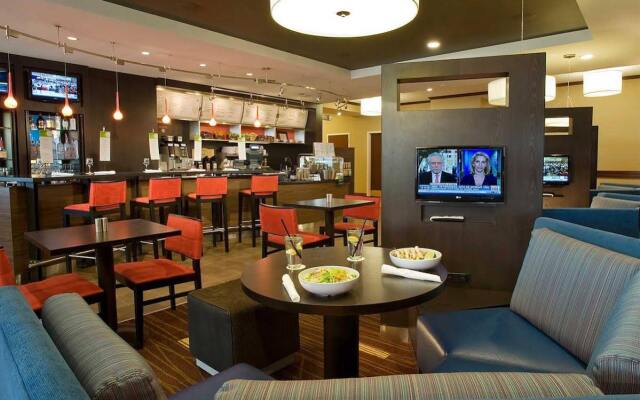 Courtyard by Marriott Tysons McLean