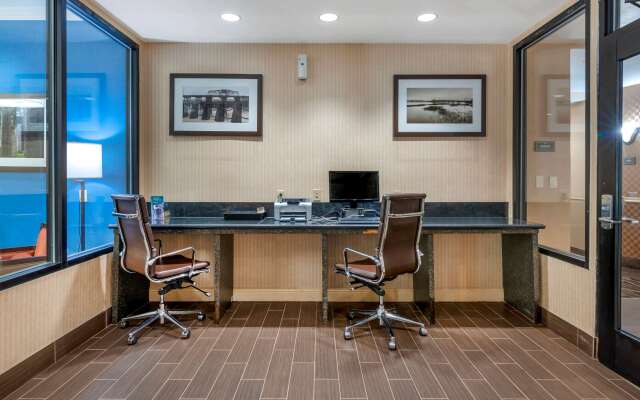 Comfort Suites near MCAS Beaufort