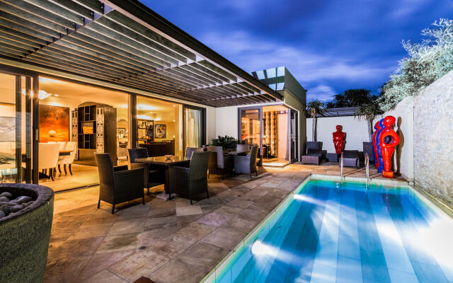 No5 Boutique Art Hotel by Mantis