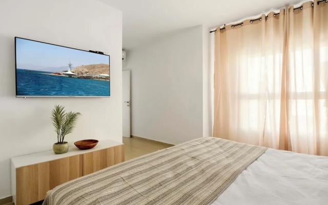 Sea View Beach Penthouse by Sea N' Rent