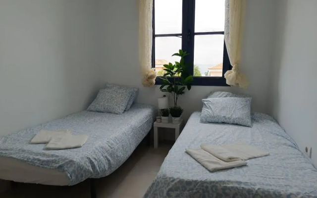 Villa-costaadeje-3br-balcony-wifi-parking