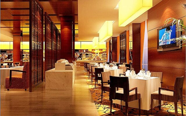 Longqi Jianguo Hotel