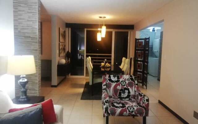 Apartment by airport on way to beach