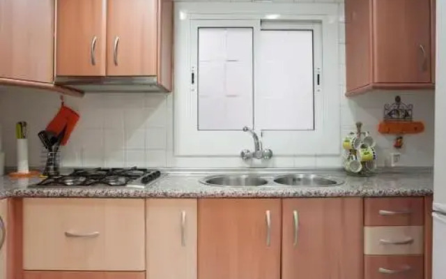 Bright Apartment Close To Congress Center & Port
