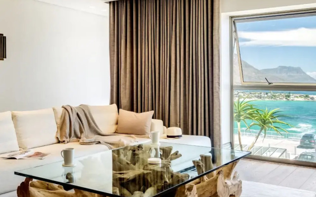 Chic Apartment w Amazing Views Dunmore Luxe