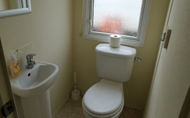 8 Berth Caravan at Manor Park Hunstanton Free Wifi
