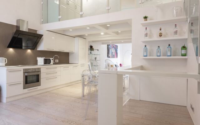 Le Grazie Luxury Apartment by Mmega