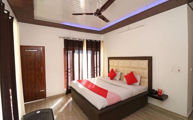 OYO 24137 Hotel Himalayan Village