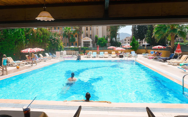 Albatros Apartments