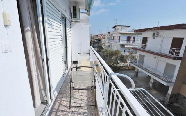 Themis 40 steps from beach