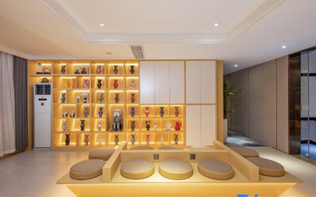 Yinmo Light Luxury Hotel (Minhou University Town)