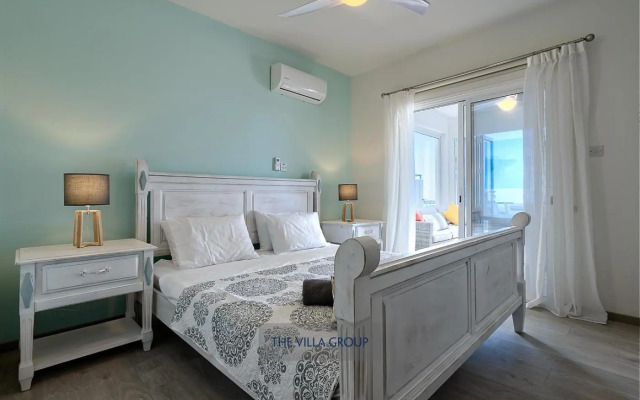 Thea Vista Apartment