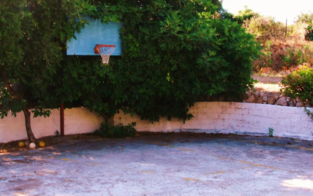Anna Apartments