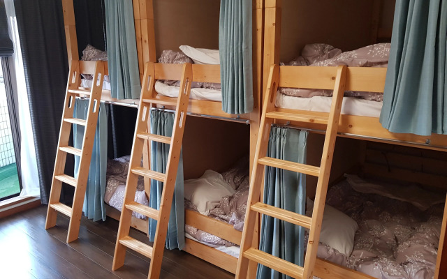 Guesthouse ZINK - Hostel