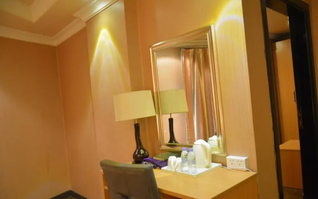 Shmoukh Hotel