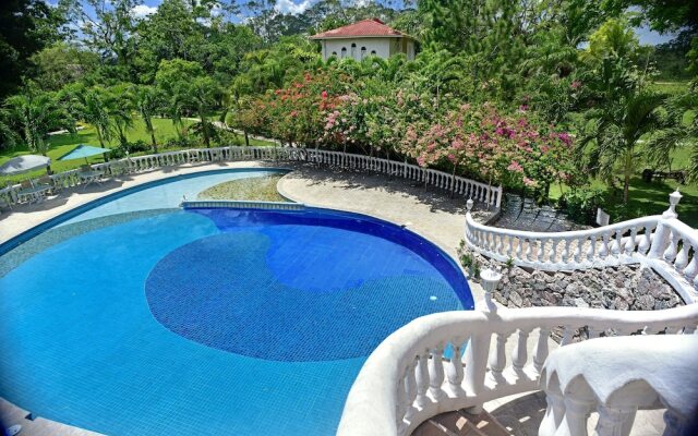 Banana Bank Lodge