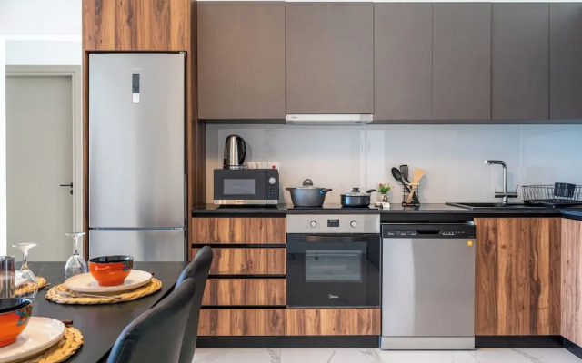 Doria 2-Bedroom Apartment & Balcony in Larnaca