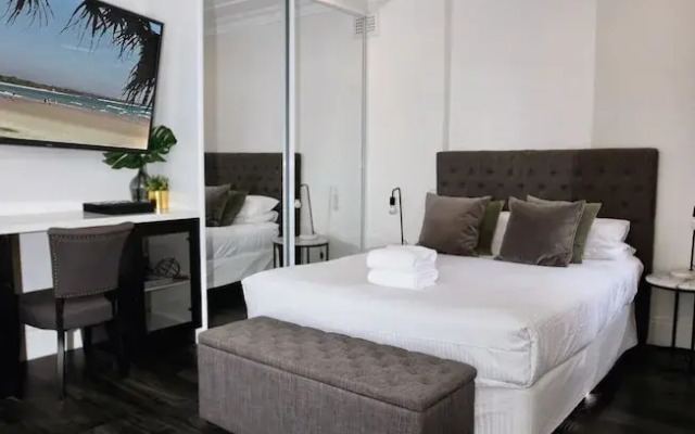 Lux Quiet Apartment in Potts Point