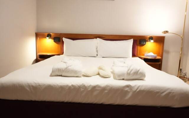 SN Hotel and Restaurant