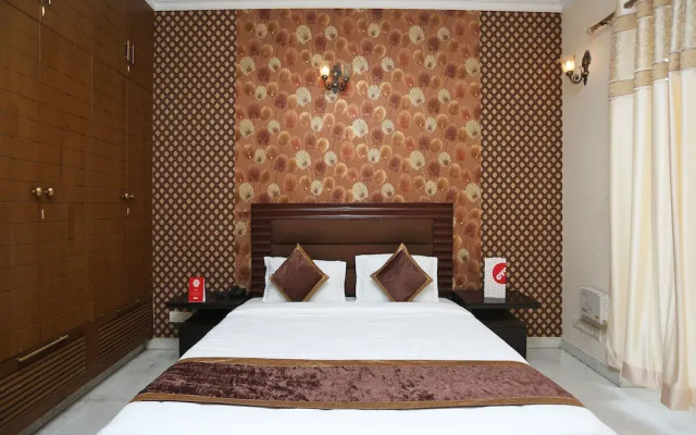 The Red Orchid By OYO Rooms