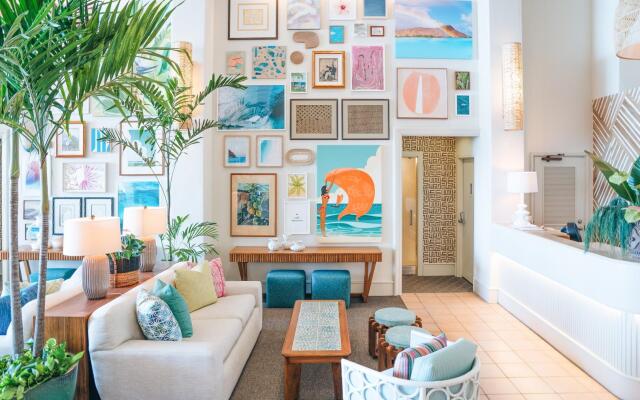 Kaimana Beach Hotel