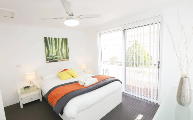 112 Olive Apartments