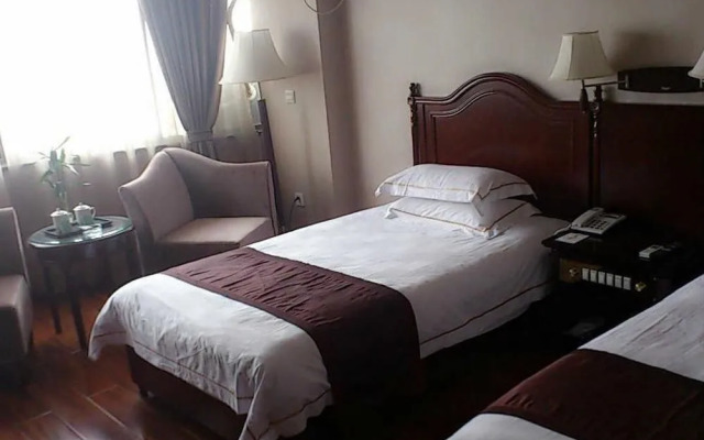 Luoyang Dahao Heshan Hotel