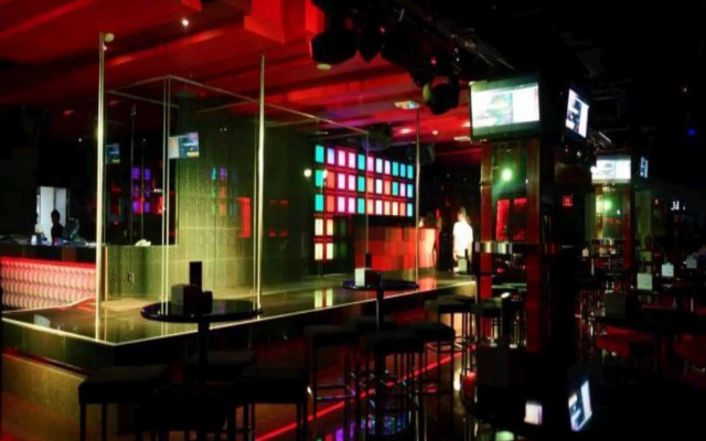 B Fashion Hotel