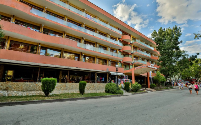Hotel Kamchia Park