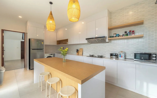 One of Phukets Best Villas V212
