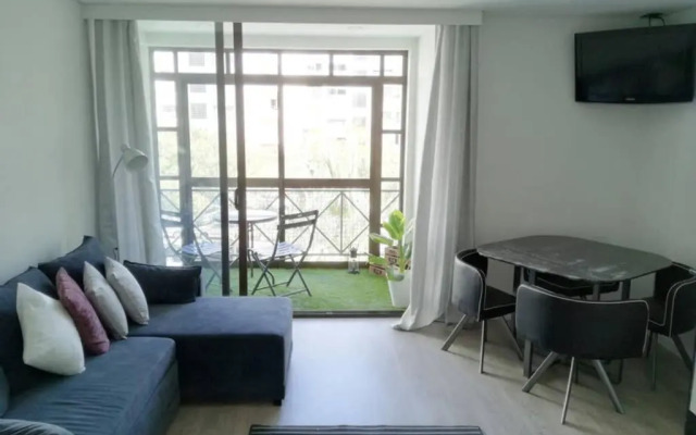 Ria Center Apartment - Right