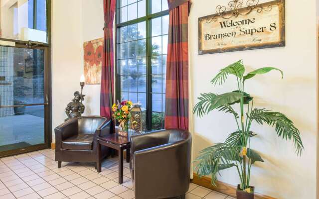 Super 8 by Wyndham Branson/Andy Williams Theater