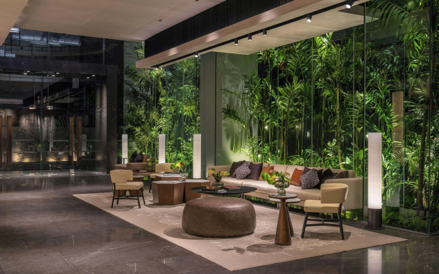 DoubleTree by Hilton Bangkok Ploenchit