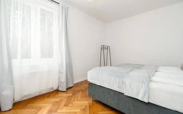 Rycerska Apartments by Renters