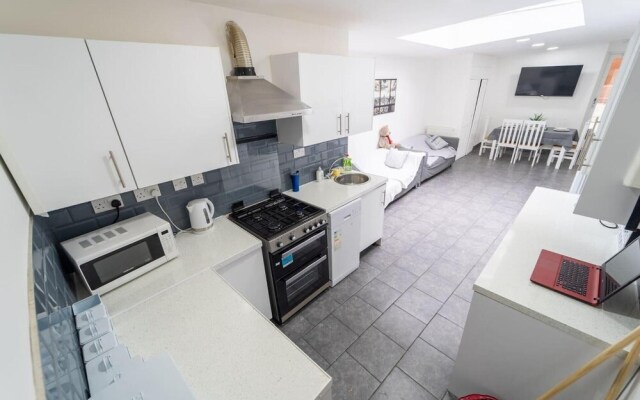 Studio Close to Selly Oak Train Station