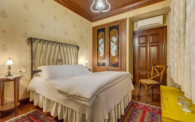 Kaucuk Hotel