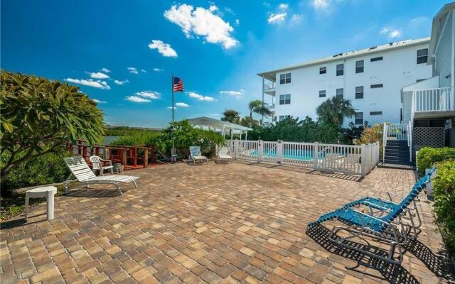 Seashell 19 - Two Bedroom Condo
