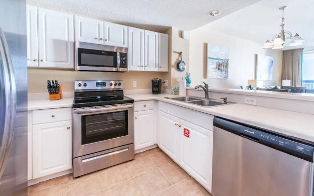 Majestic Beach Towers 2-403