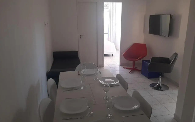 Smart 410 - 4 quartos perto UNB