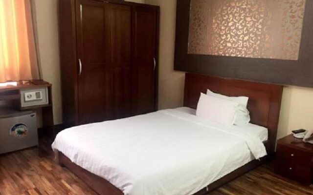 OYO 1107 Dream Gold Hotel 1